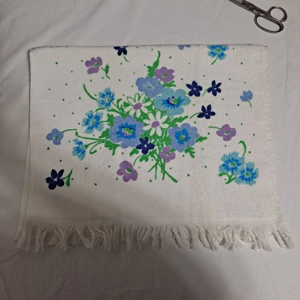 Vintage Martex Bath Hand Towel Washcloth Set Floral Purple Retro Soft 60s 70s US